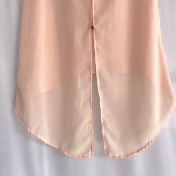 NEW Chloe K Sleeveless Top Blush Coral w Beaded Neckline & Hi Lo Hem Size Medium - Picture 9 of 13